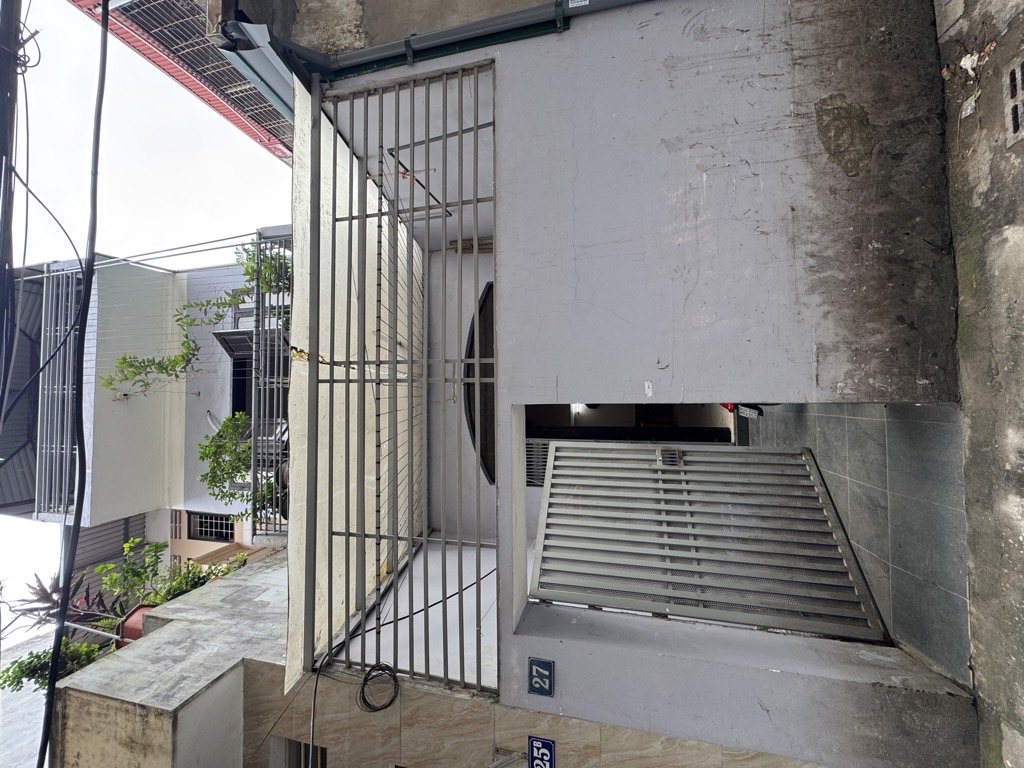 Bán nhà Quan Nhân - diện tích 54.3m2 3 tầng - Nhà cũ - giá 14,9 tỷ