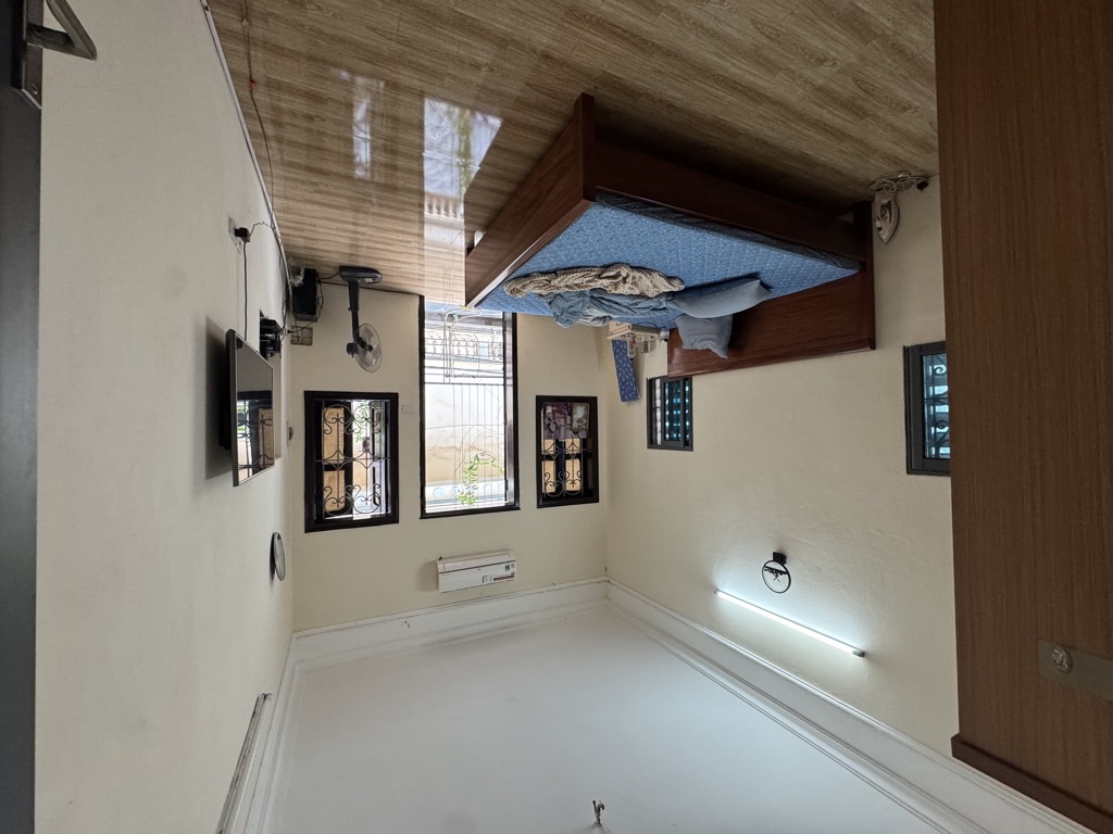 Bán nhà Quan Nhân - diện tích 54.3m2 3 tầng - Nhà cũ - giá 14,9 tỷ