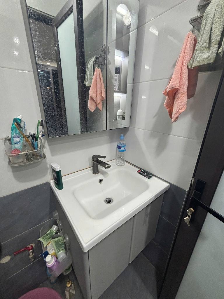 Bán nhà Vĩnh Hoàng - diện tích 28m2 2 tầng - Ô tô đỗ cửa - giá 1,75 tỷ