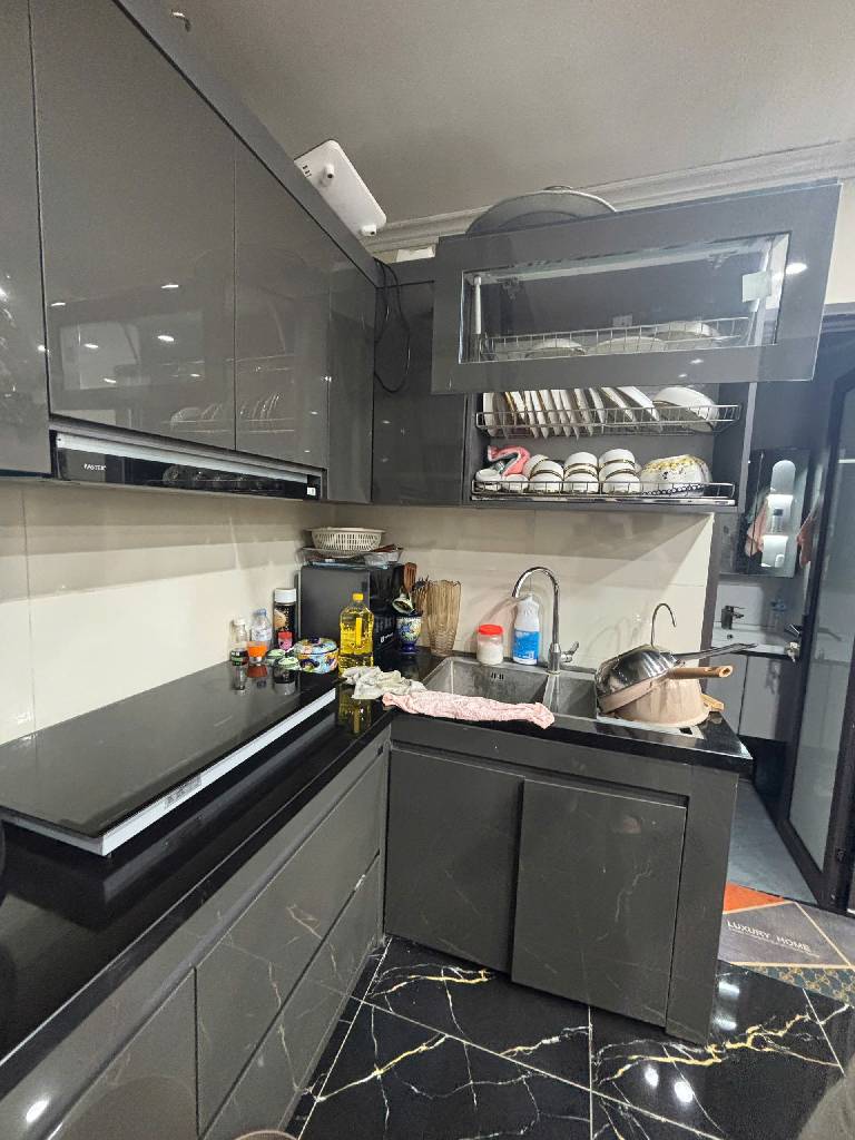 Bán nhà Vĩnh Hoàng - diện tích 28m2 2 tầng - Ô tô đỗ cửa - giá 1,75 tỷ