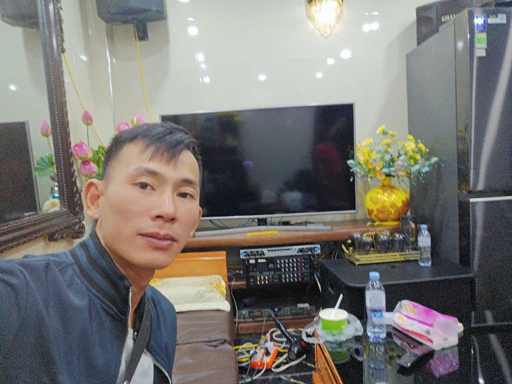 Bán nhà Vĩnh Hoàng - diện tích 28m2 2 tầng - Ô tô đỗ cửa - giá 1,75 tỷ