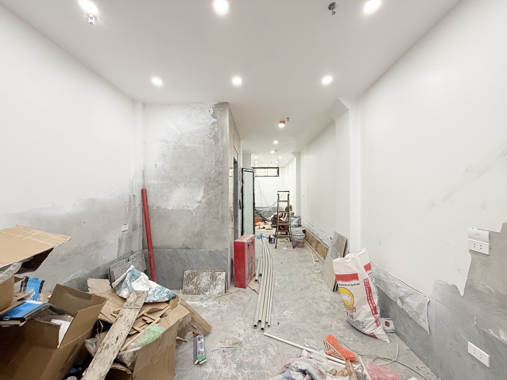 Bán nhà Trương Định - diện tích 42,2m2 6 tầng - Thang máy, xây mới cứng - giá 12,6 tỷ