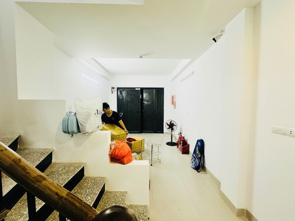 Bán nhà Trương Định - diện tích 42.2m2 5 tầng - Sổ đỏ chính chủ - giá 10,5 tỷ