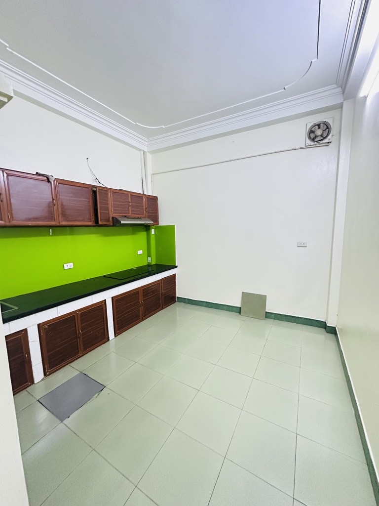 Bán nhà Nam Dư - diện tích 50m2 4 tầng - Ô tô đỗ cửa - giá 8,5 tỷ