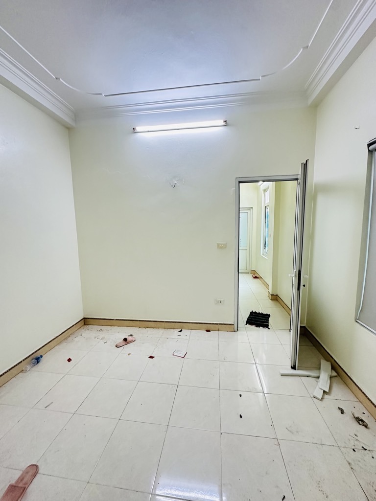 Bán nhà Nam Dư - diện tích 50m2 4 tầng - Ô tô đỗ cửa - giá 8,5 tỷ