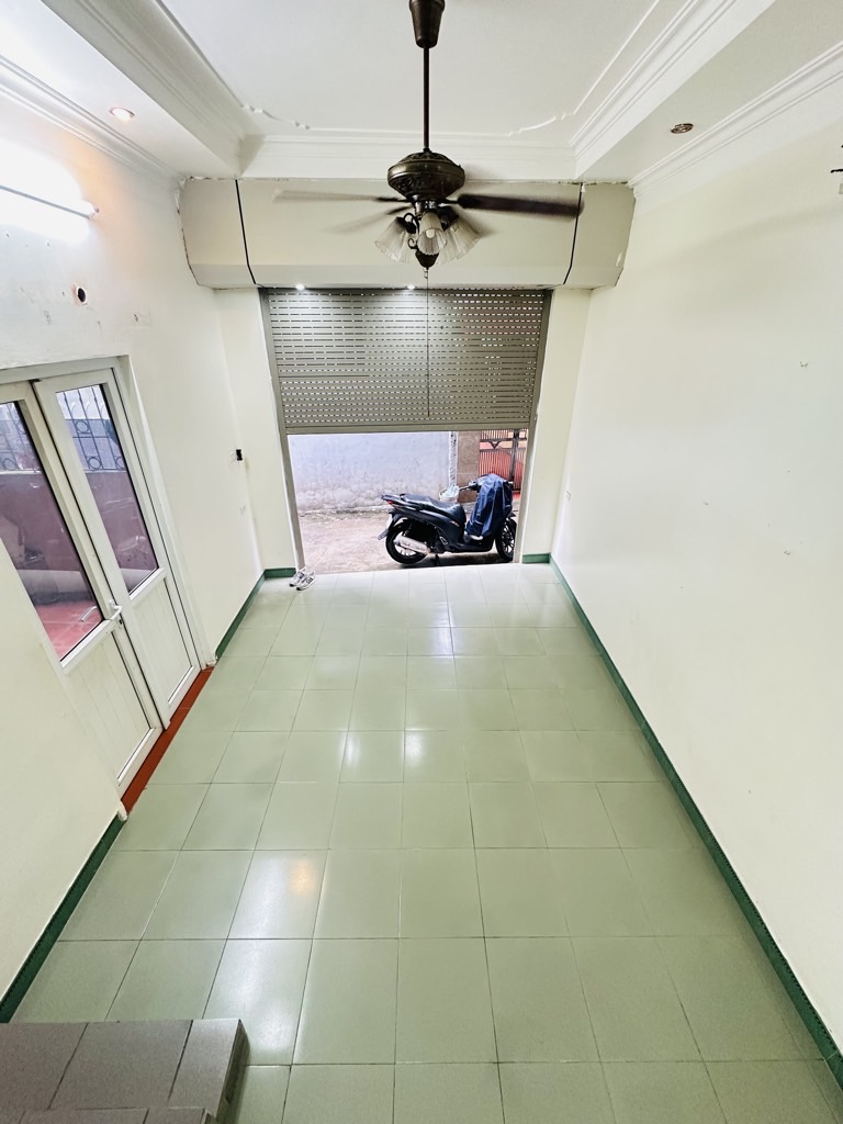 Bán nhà Nam Dư - diện tích 50m2 4 tầng - Ô tô đỗ cửa - giá 8,5 tỷ