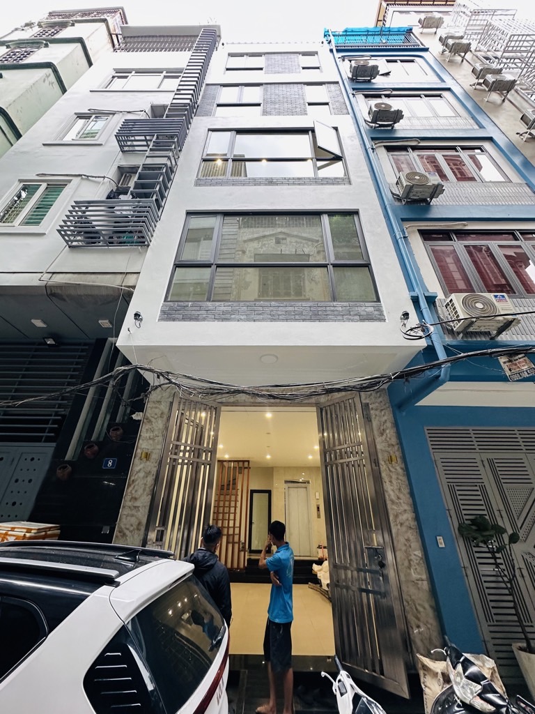 Bán nhà Kim Đồng - diện tích 36m2 7 tầng - Ô TÔ TRÁNH NHAU - giá 17,5 tỷ