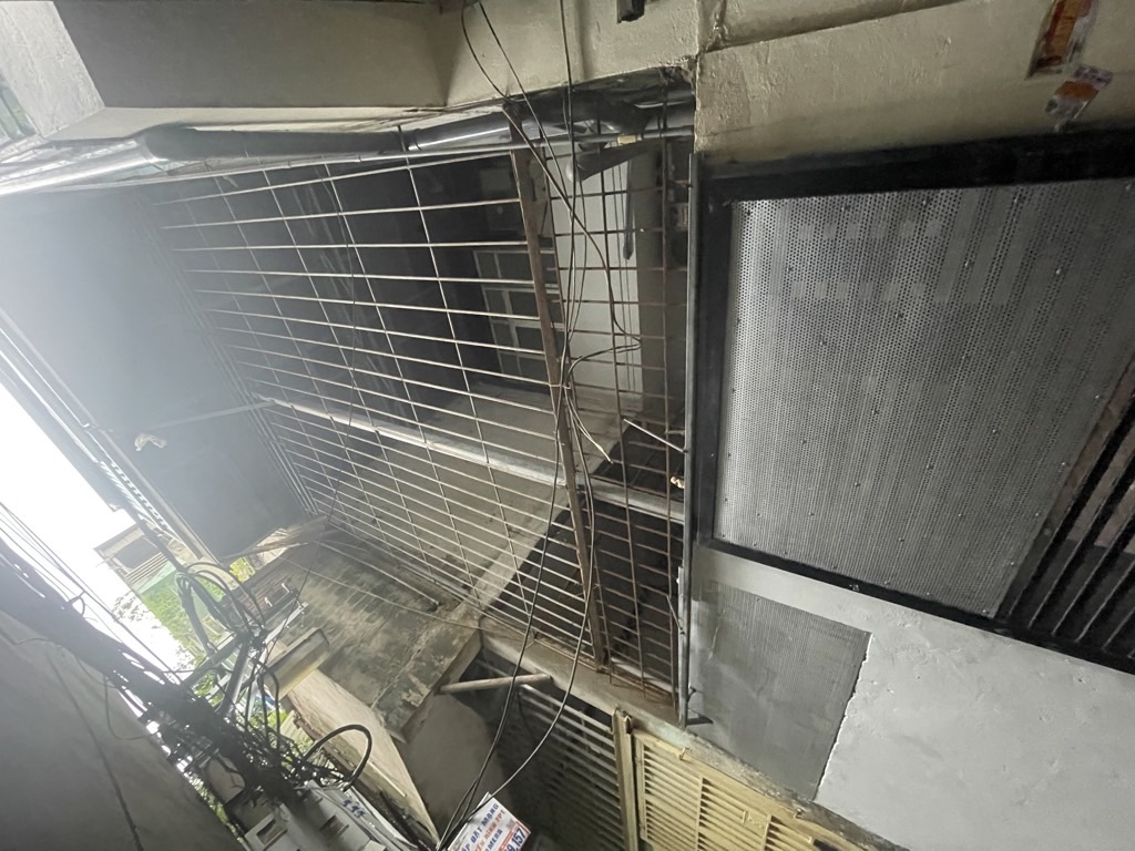 Bán nhà Trịnh Đình Cửu - diện tích 64m2 3 tầng - Bán đất tặng nhà - giá 11,5 tỷ