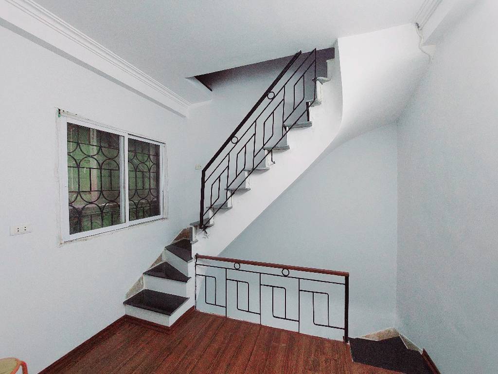 Bán nhà Tân Mai - diện tích 15.1m2 4 tầng - ô tô cách vài bước chân - giá 2,48 tỷ