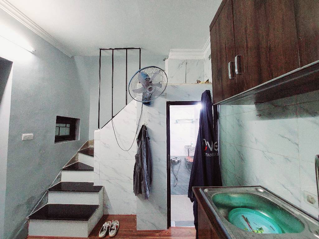 Bán nhà Tân Mai - diện tích 15.1m2 4 tầng - ô tô cách vài bước chân - giá 2,48 tỷ