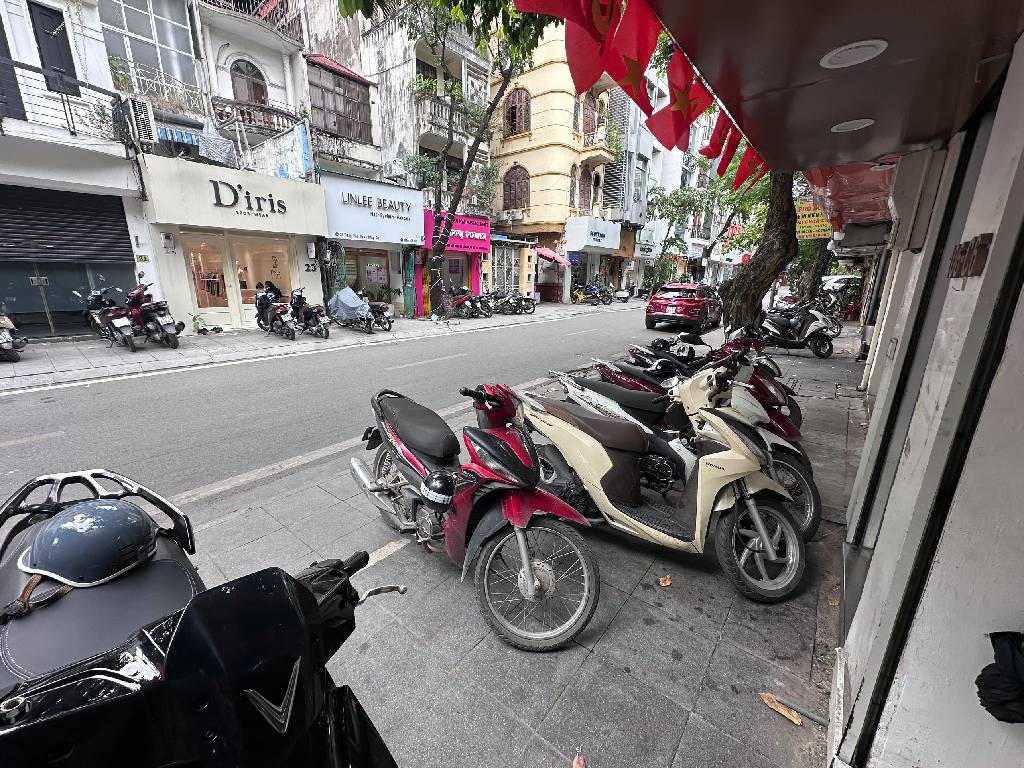 Bán nhà Đặng Văn Ngữ - diện tích 34.5m2 1 tầng - Kinh doanh sầm uất - giá 17 tỷ