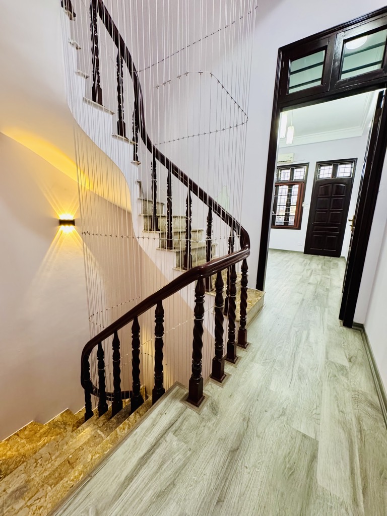 Bán nhà Mai Động - diện tích 50m2 4 tầng - ô tô đỗ cổng - giá 8,2 tỷ