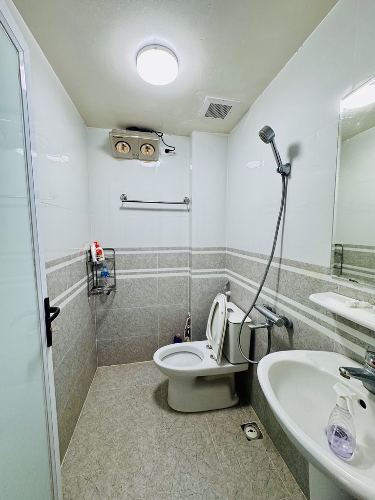 Bán nhà Mai Động - diện tích 50m2 4 tầng - ô tô đỗ cổng - giá 8,2 tỷ