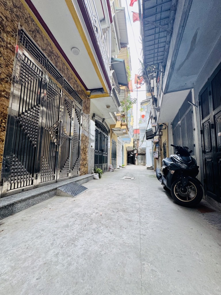 Bán nhà Mai Động - diện tích 50m2 4 tầng - ô tô đỗ cổng - giá 8,2 tỷ