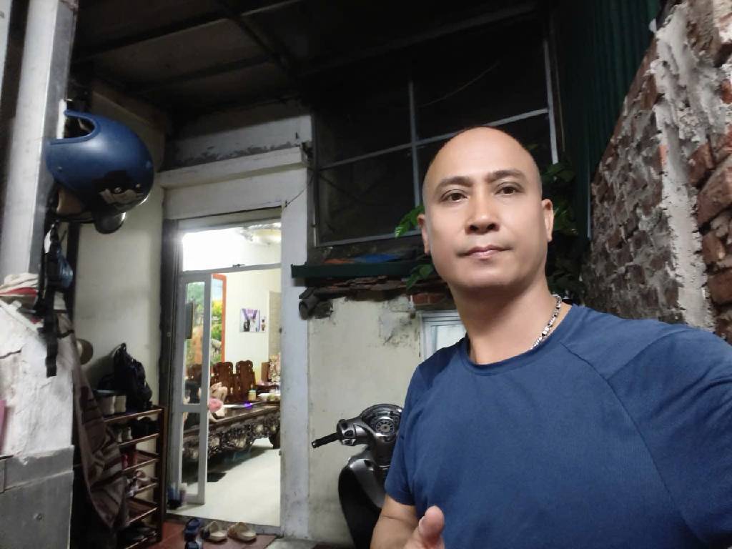 Bán nhà Ngõ quỳnh - diện tích 50m2 3 tầng - Mặt ngõ thông ô tô - giá 12,5 tỷ