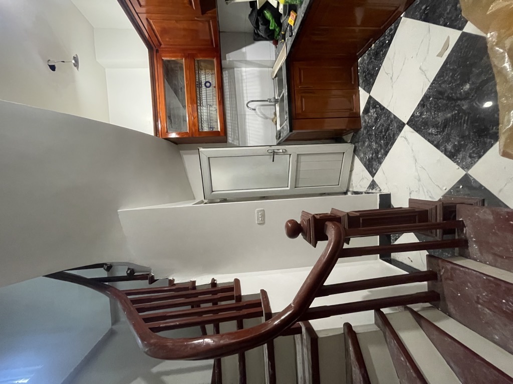 Bán nhà Sở Thượng - diện tích 31m2 5 tầng - ô tô đỗ gần - giá 8,3 tỷ