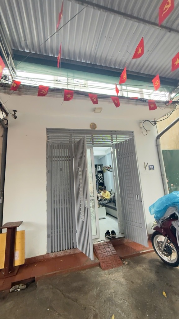 Bán nhà Định Công Thượng - diện tích 35m2 3 tầng - ô tô đỗ cửa - giá 3,25 tỷ