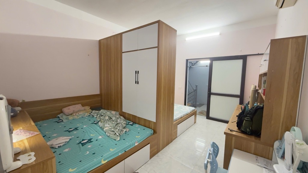 Bán nhà Định Công Thượng - diện tích 35m2 3 tầng - ô tô đỗ cửa - giá 3,25 tỷ