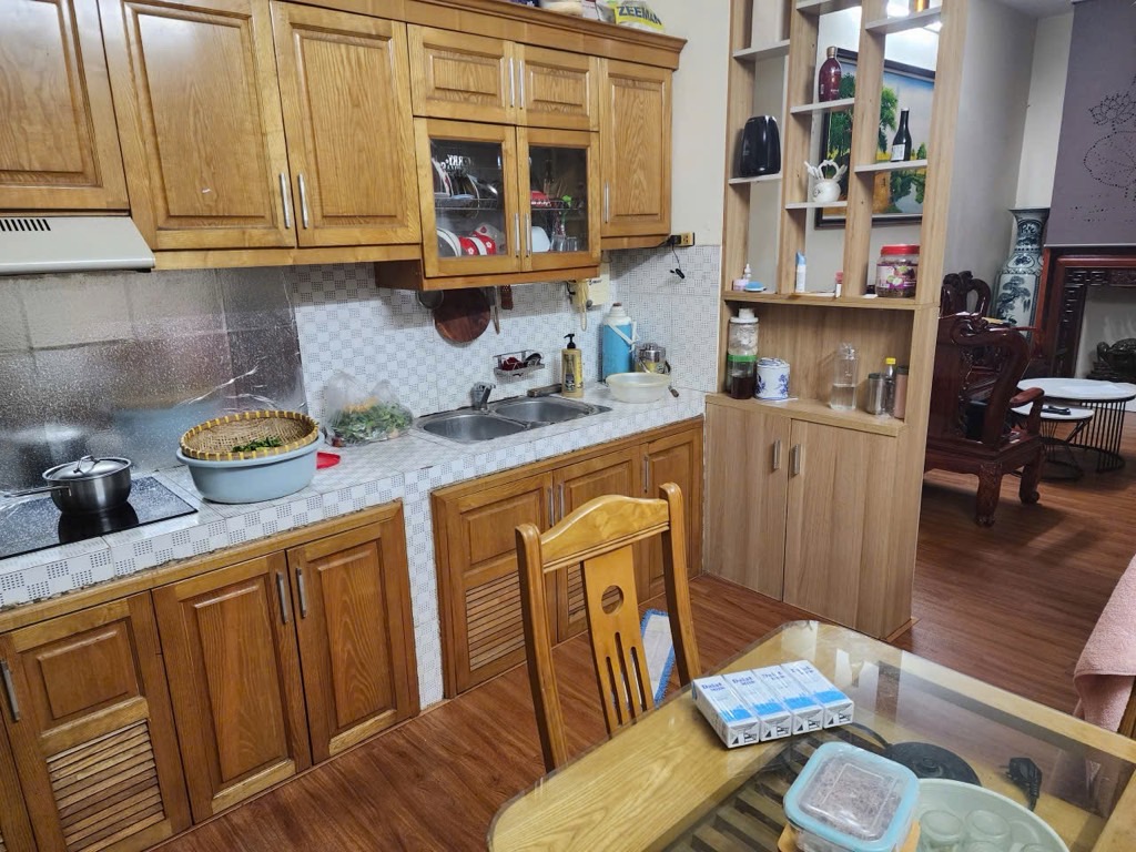 Bán nhà Phạm Ngọc Thạch - diện tích 80m2 1 tầng - Căn góc, ô tô để trong nhà - giá 8,8 tỷ