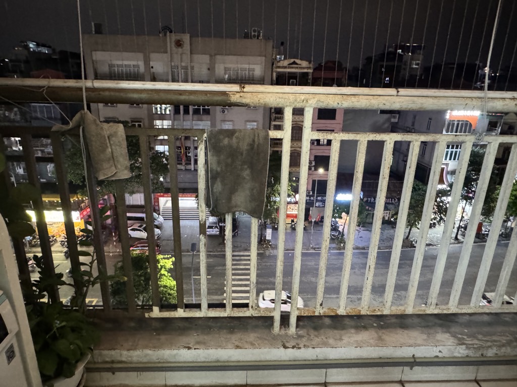 Bán nhà Phạm Ngọc Thạch - diện tích 80m2 1 tầng - Căn góc, ô tô để trong nhà - giá 8,8 tỷ