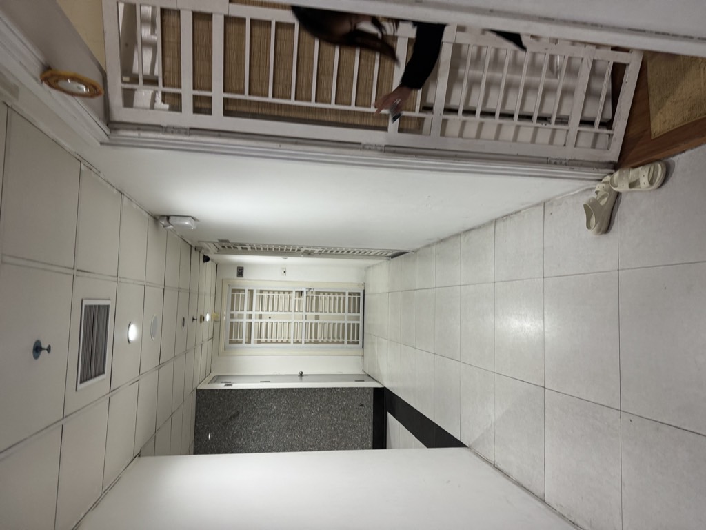 Bán nhà Phạm Ngọc Thạch - diện tích 80m2 1 tầng - Căn góc, ô tô để trong nhà - giá 8,8 tỷ