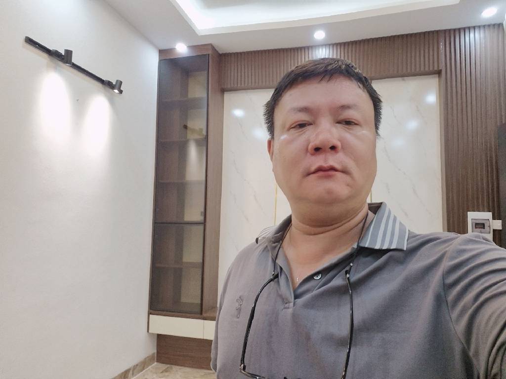 Bán nhà Trường Chinh - diện tích 30m2 5 tầng - Ô tô đỗ cửa - giá 7,5 tỷ