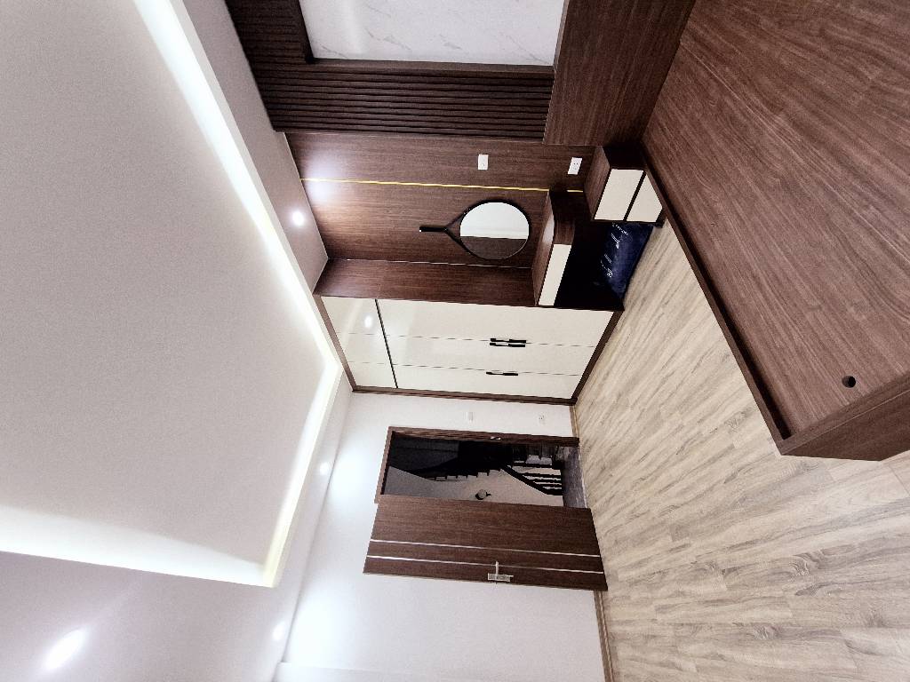 Bán nhà Trường Chinh - diện tích 30m2 5 tầng - Ô tô đỗ cửa - giá 7,5 tỷ