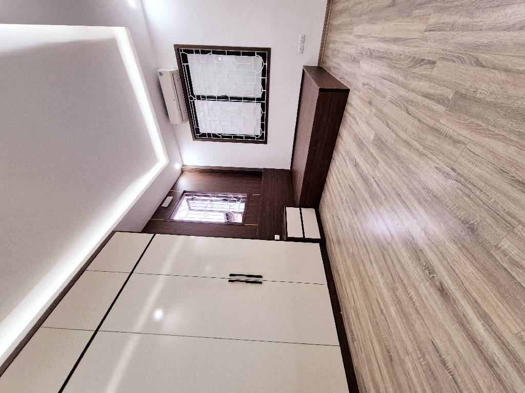 Bán nhà Trường Chinh - diện tích 30m2 5 tầng - Ô tô đỗ cửa - giá 7,5 tỷ