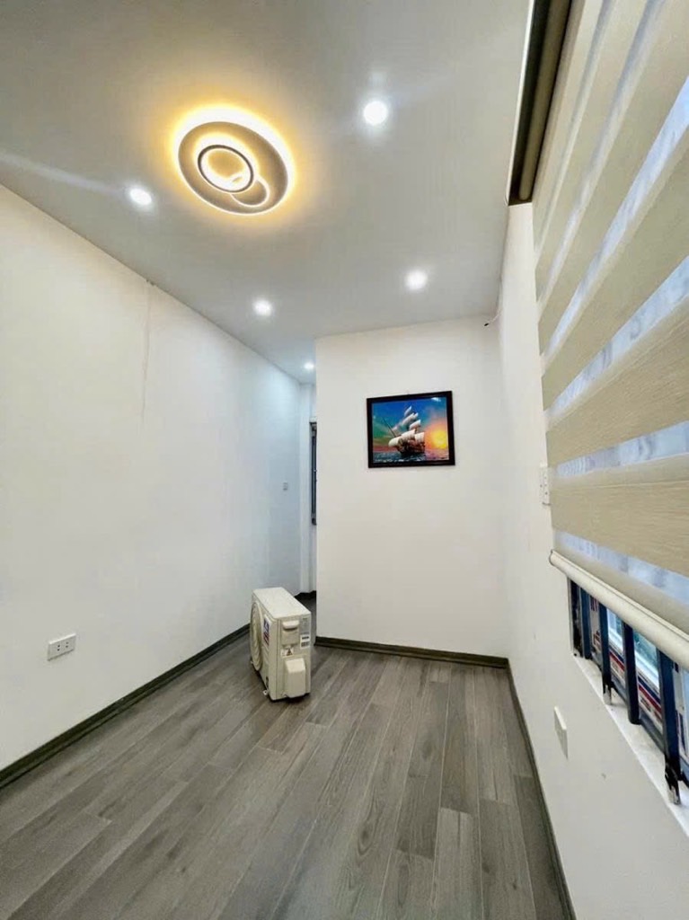 Bán nhà Trương Định - diện tích 18m2 5 tầng - Nhà đẹp hiếm có - giá 4,8 tỷ