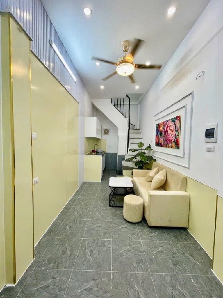 Bán nhà Trương Định - diện tích 18m2 5 tầng - Nhà đẹp hiếm có - giá 4,8 tỷ