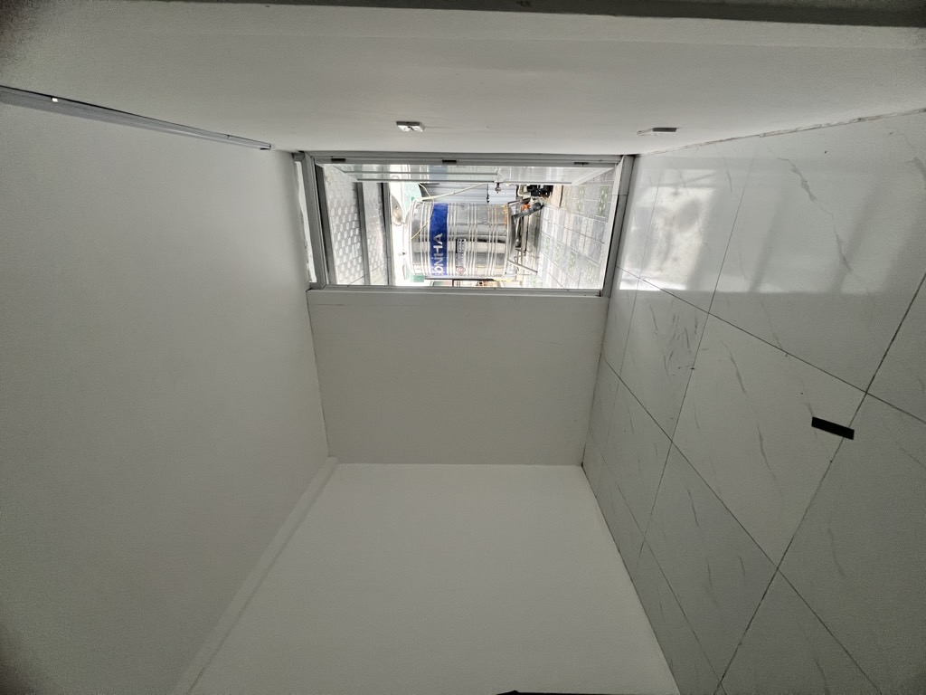 Bán nhà Trương Định - diện tích 18m2 5 tầng - Nhà đẹp hiếm có - giá 4,8 tỷ