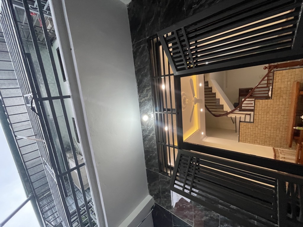 Bán nhà Định Công Thượng - diện tích 30.6m2 2 tầng - GẤP GẤP CHỦ NHÀ CẦN BÁN GẤP TRƯỚC TẾT - giá 2,5 tỷ