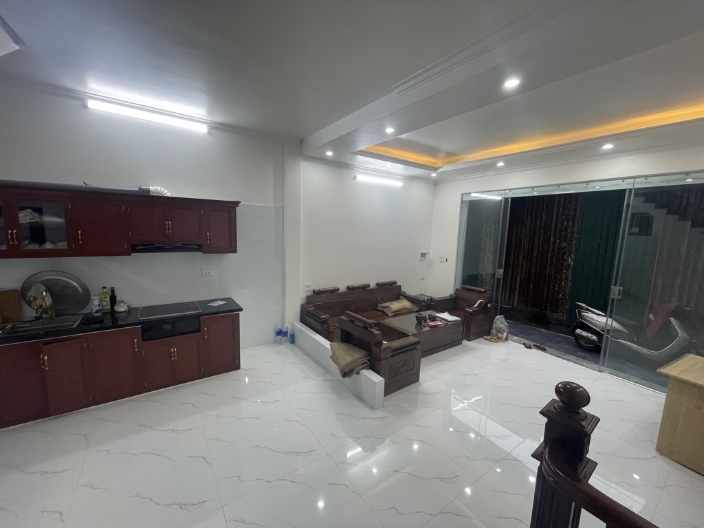 Bán nhà Định Công - diện tích 36.6m2 2 tầng - Nhà Mới Kinh Koong, ô tô tránh - giá 3,3 tỷ