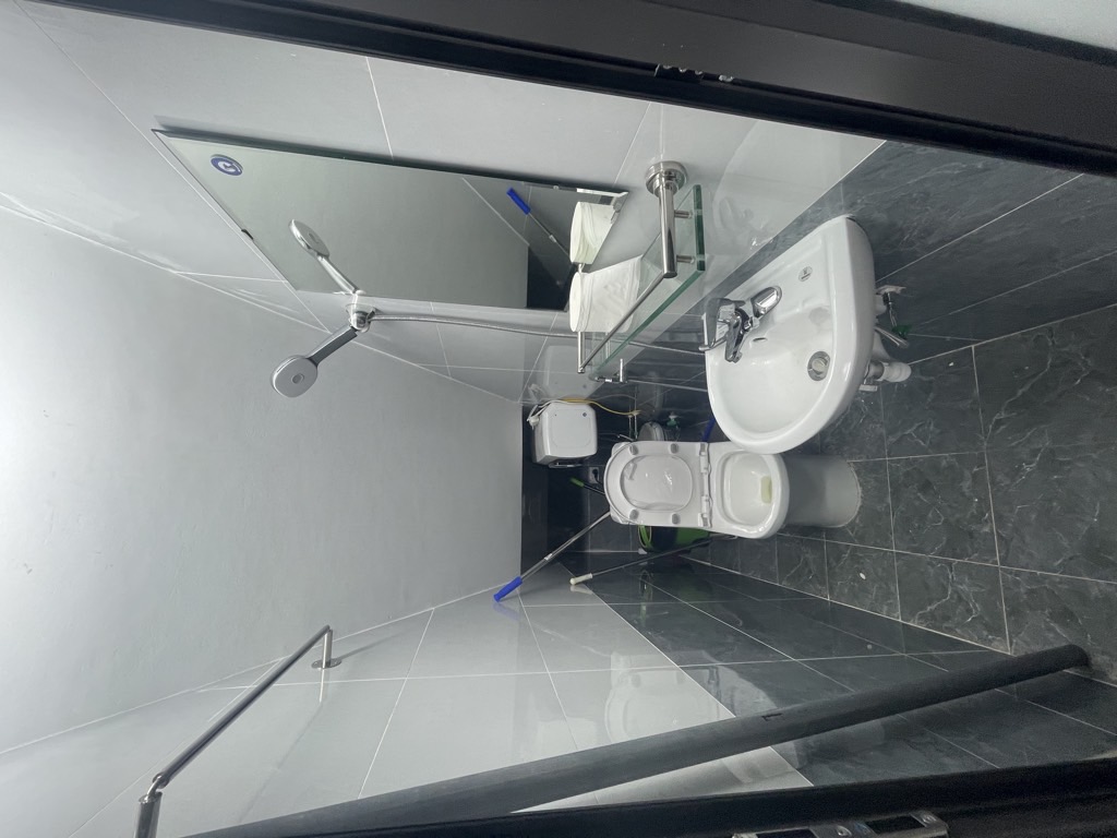 Bán nhà Định Công - diện tích 36.6m2 2 tầng - Nhà Mới Kinh Koong, ô tô tránh - giá 3,3 tỷ