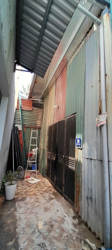 Bán nhà Định Công Thượng - diện tích 66.7m2 1 tầng - nhà đi được 2 mặt ngõ - giá 2,55 tỷ