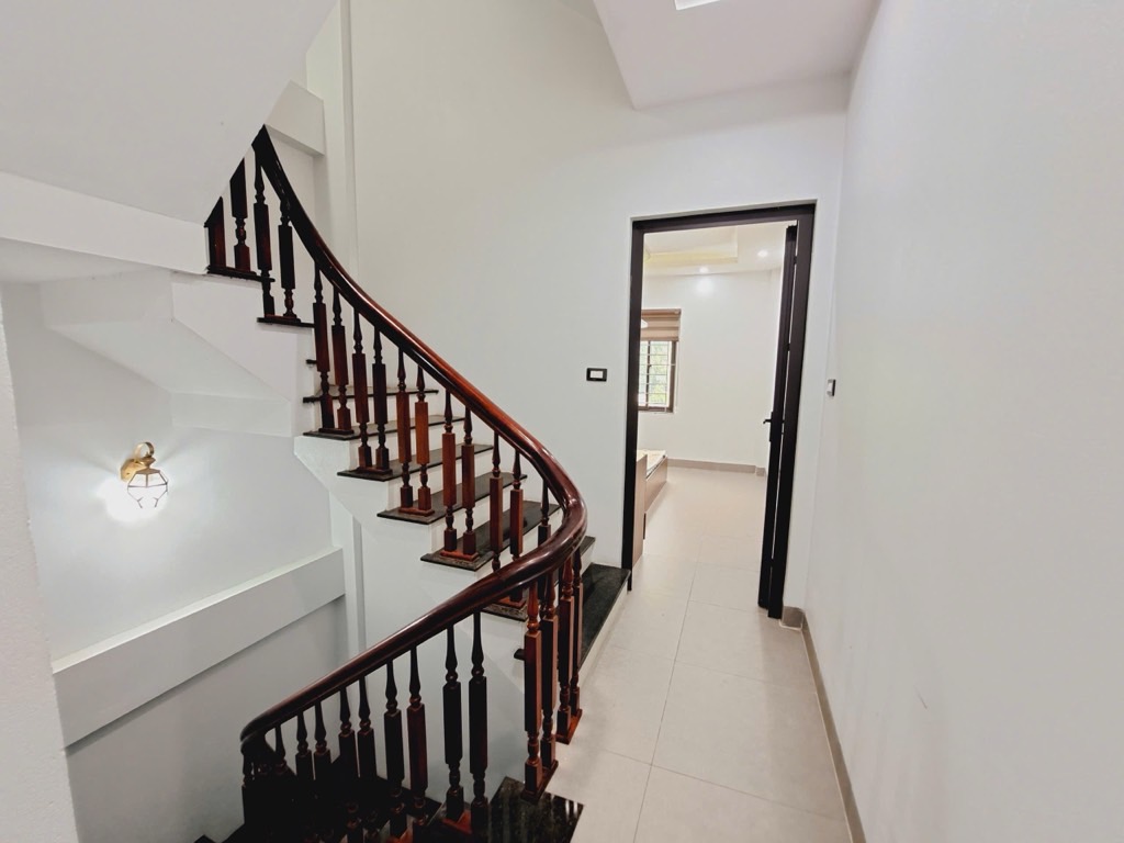 Bán nhà Đại Từ - diện tích 45.5m2 5 tầng - Nhà xây mới, tặng full nội thất - giá 9,25 tỷ