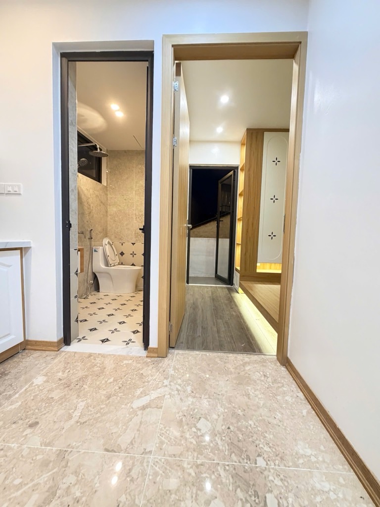 Bán nhà Lương Khánh Thiện - diện tích 40m2 6 tầng - Thang máy, cho thuê 600 triệu/năm - giá 12,38 tỷ