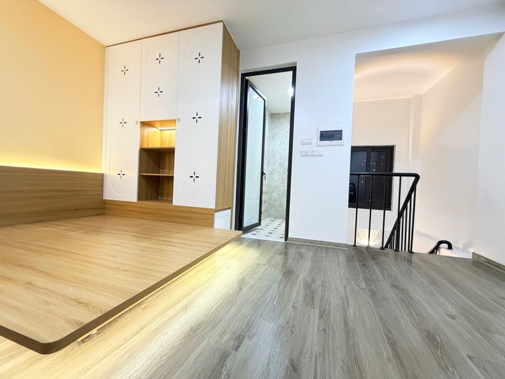 Bán nhà Lương Khánh Thiện - diện tích 40m2 6 tầng - Thang máy, cho thuê 600 triệu/năm - giá 12,38 tỷ