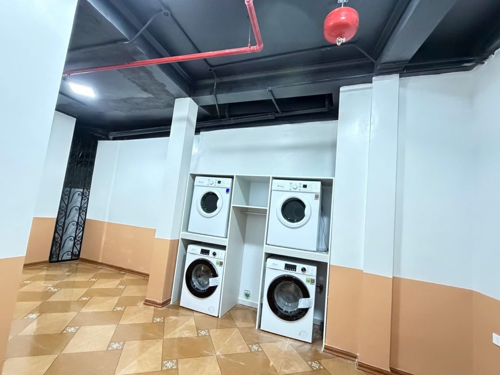 Bán nhà Lương Khánh Thiện - diện tích 40m2 6 tầng - Thang máy, cho thuê 600 triệu/năm - giá 12,38 tỷ