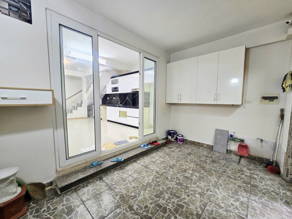 Bán nhà Ngõ Chợ Khâm Thiên - diện tích 46.1m2 5 tầng - Nhà đẹp hiếm có - giá 12,4 tỷ