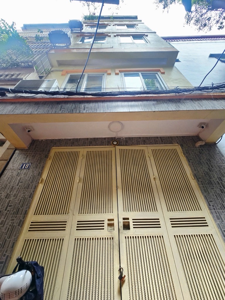 Bán nhà Ngõ Chợ Khâm Thiên - diện tích 46.1m2 5 tầng - Nhà đẹp hiếm có - giá 12,4 tỷ