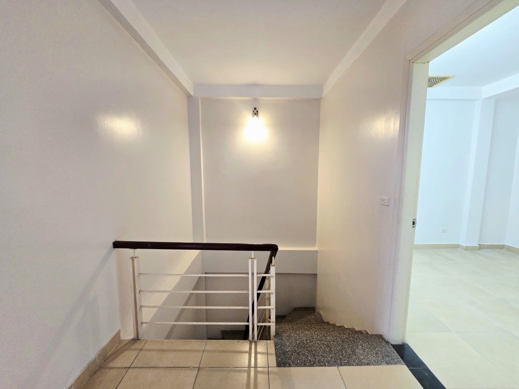 Bán nhà Ngõ Chợ Khâm Thiên - diện tích 46.1m2 5 tầng - Nhà đẹp hiếm có - giá 12,4 tỷ