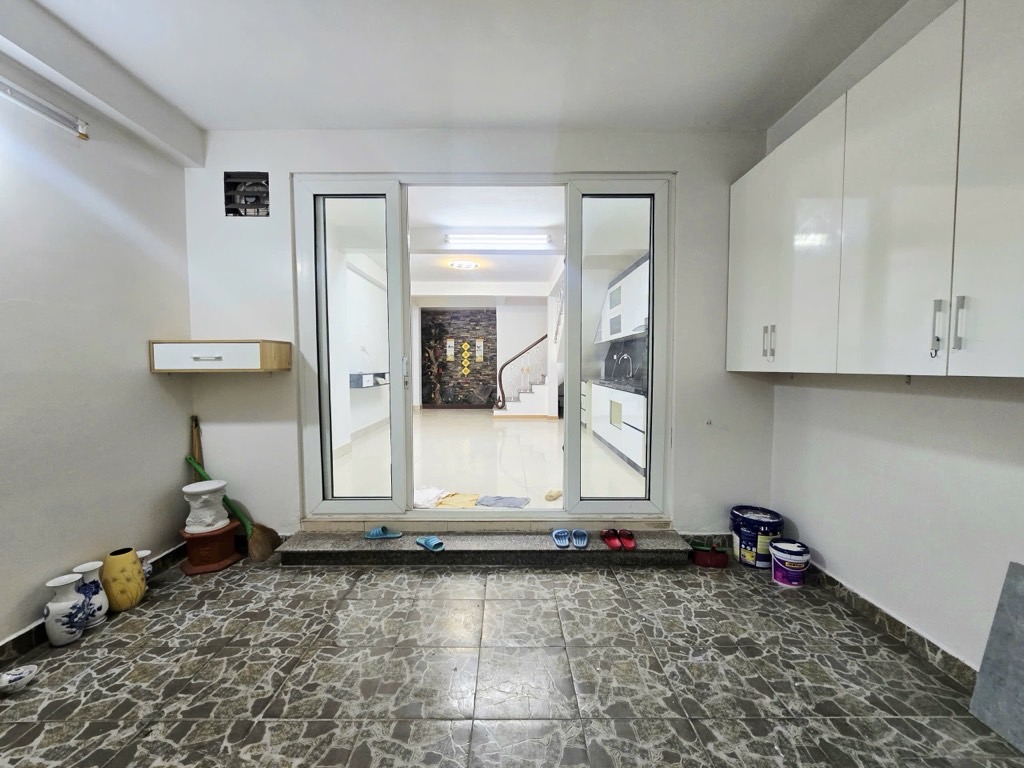 Bán nhà Ngõ Chợ Khâm Thiên - diện tích 46.1m2 5 tầng - Nhà đẹp hiếm có - giá 12,4 tỷ