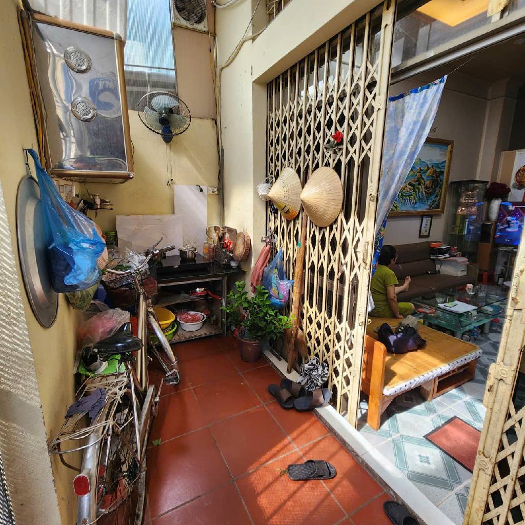 Bán nhà Dương Văn Bé - diện tích 39,5m2 3 tầng - ngõ ô tô đi thoải mái - giá 6,7 tỷ