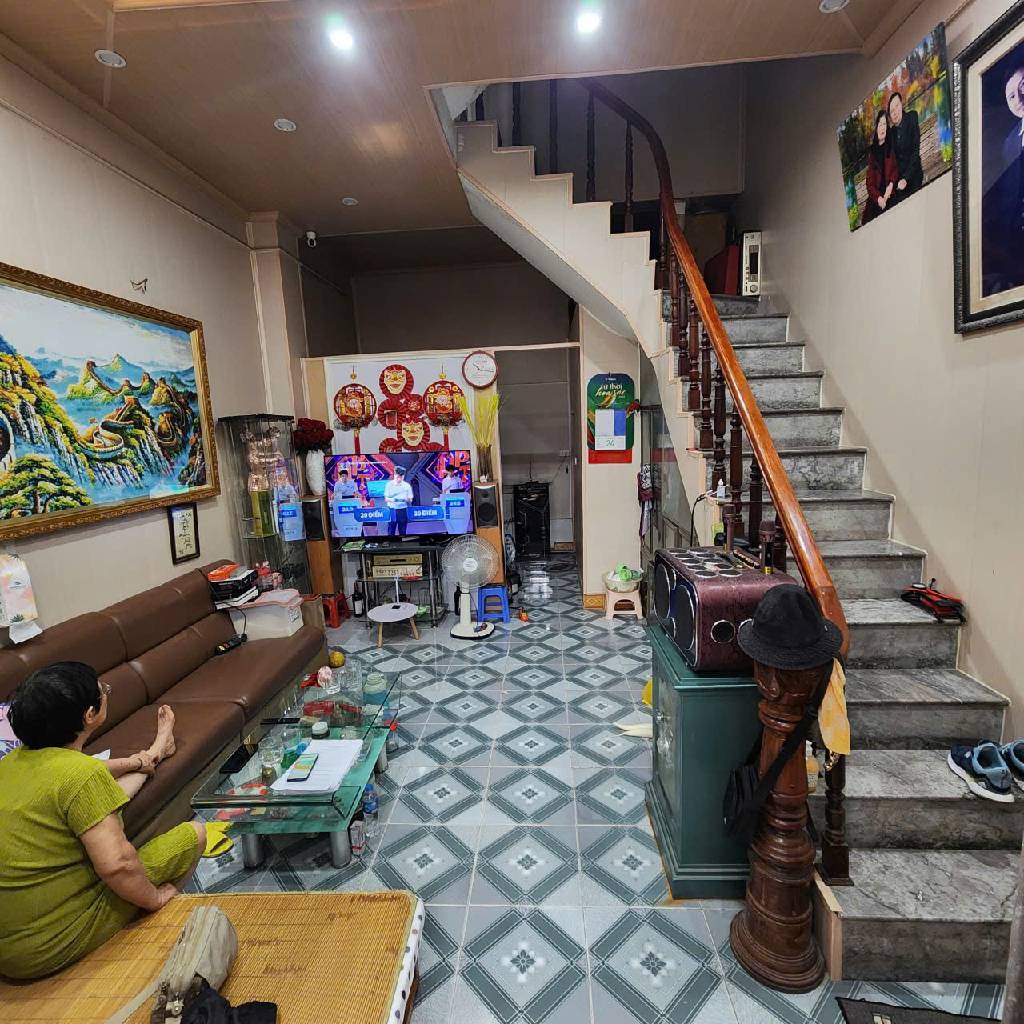 Bán nhà Dương Văn Bé - diện tích 39,5m2 3 tầng - ngõ ô tô đi thoải mái - giá 6,7 tỷ