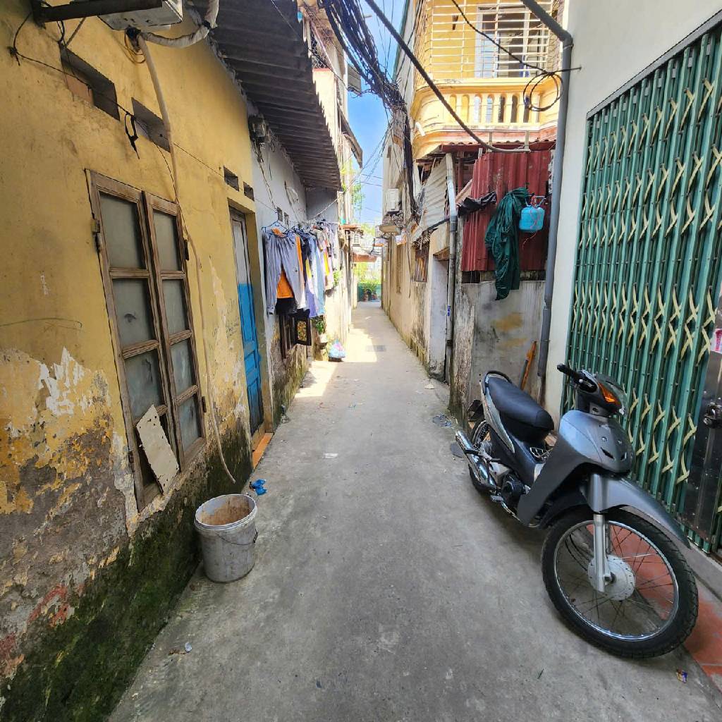 Bán nhà Dương Văn Bé - diện tích 39,5m2 3 tầng - ngõ ô tô đi thoải mái - giá 6,7 tỷ