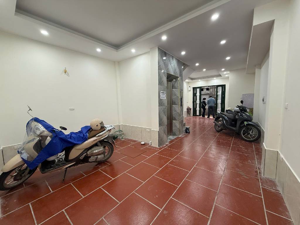 Bán nhà Kim Giang - diện tích 49m2 6 tầng - Lô góc, thang máy - giá 10,5 tỷ