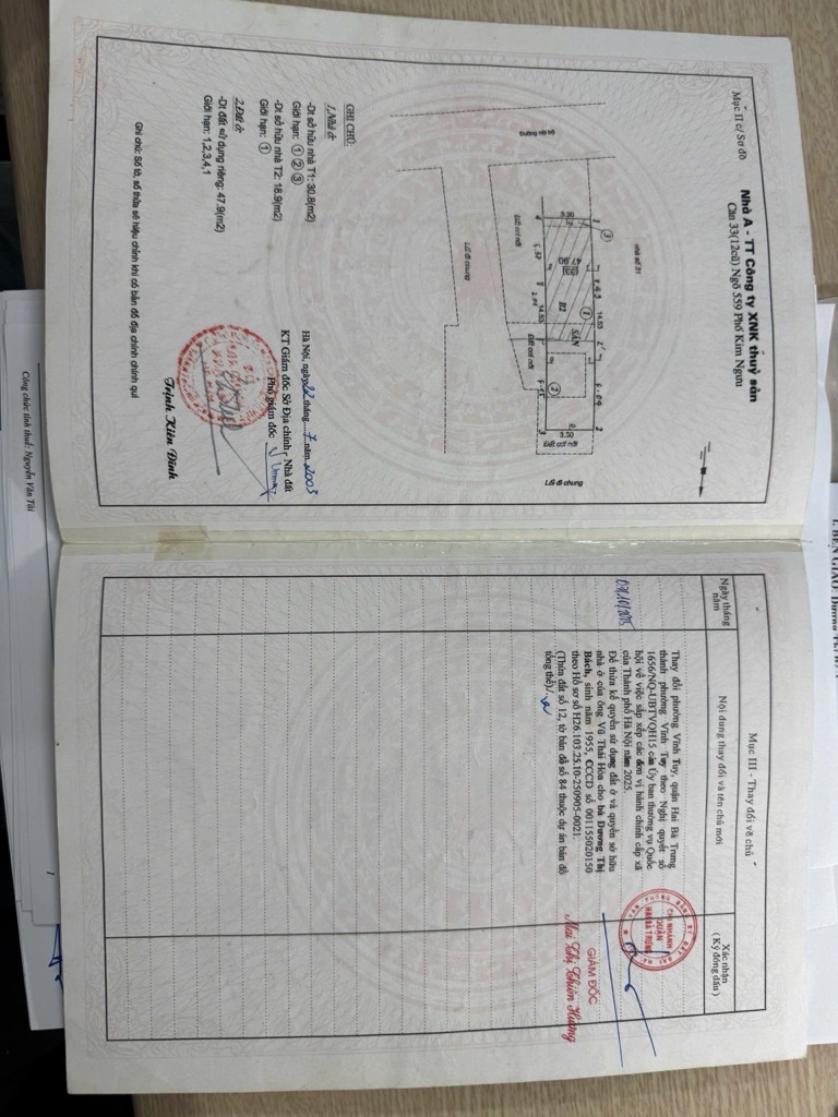 Bán nhà Yên Lạc - diện tích 47.9m2 3 tầng - Ô TÔ NGỦ TRONG NHÀ - giá 16,5 tỷ