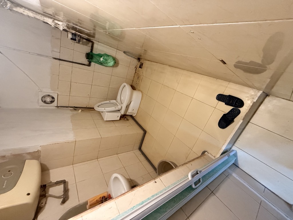 Bán nhà Phố 8/3 - diện tích 39,6m2 1 tầng - Ngõ ô tô thông - giá 9,5 tỷ