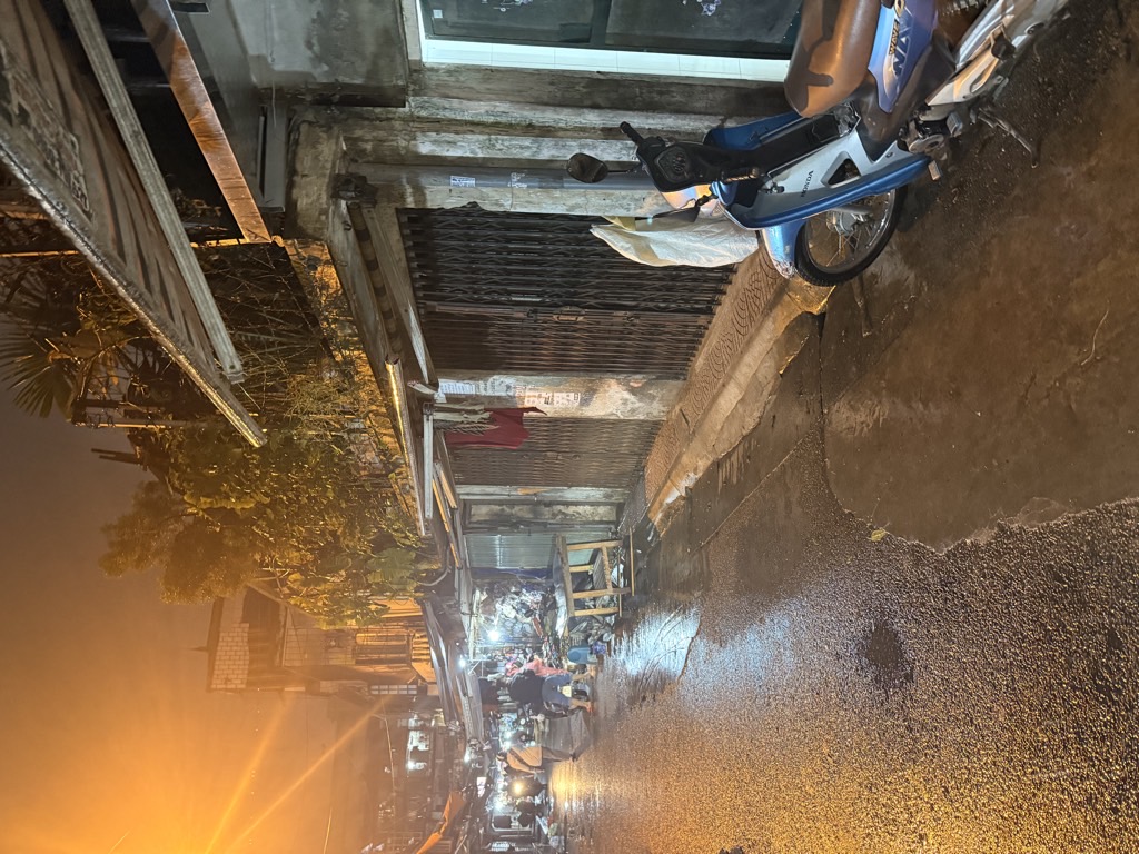 Bán nhà Phố 8/3 - diện tích 39,6m2 1 tầng - Ngõ ô tô thông - giá 9,5 tỷ